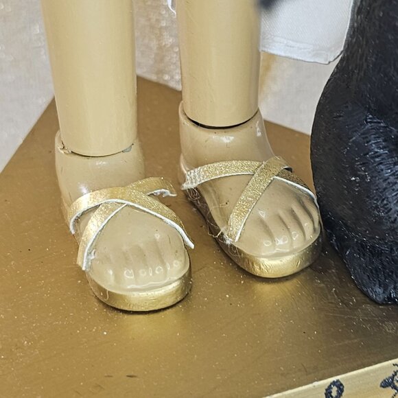 Egyptian Queen Nutcracker Figurine 2005 Nutcracker Village 14" W/ Cat - Picture 8 of 8